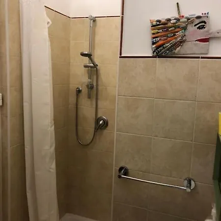 Damarte A Due Passi Dal Politeama Apartament